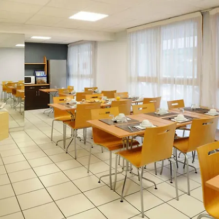 Aparthotel Sejours & Affaires Ducs De Bretagne 2*